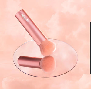 Cloud Blur Foundation Brush